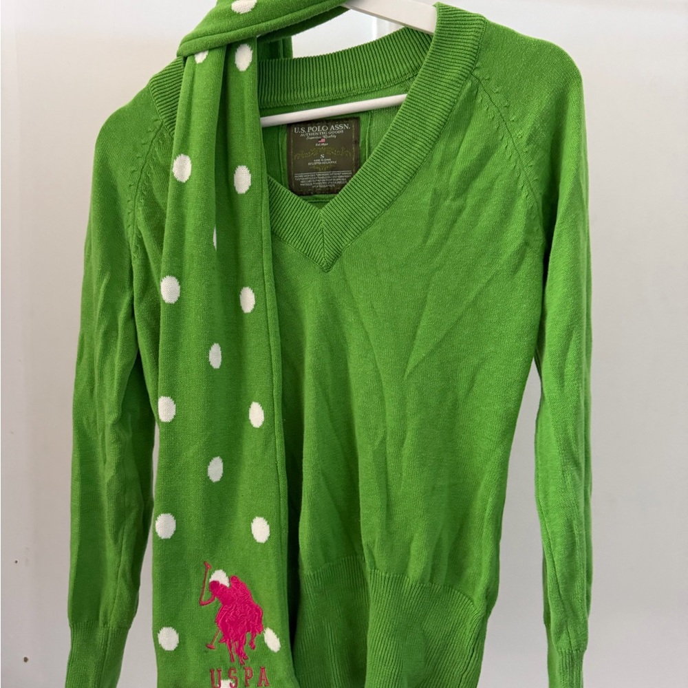 U.S. Polo Assn. Green V-Neck Sweater with Polka Dot Scarf